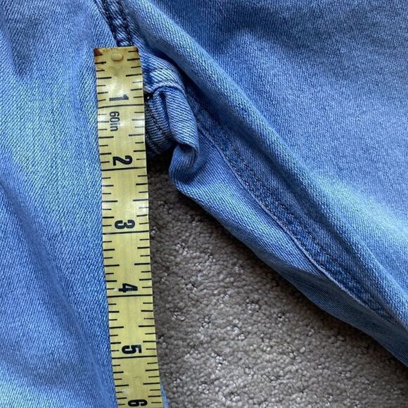 Old Navy. Mid rise Boyfriend Jean. Size 12. NWOT. - Picture 5 of 8